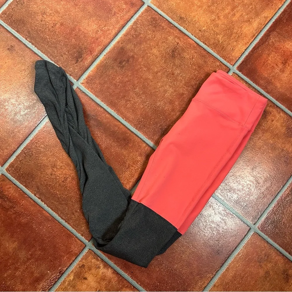 Alo Yoga Goddess Coral and Black Leggings